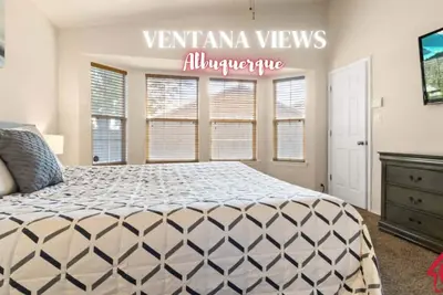 Image de Ventana Views - An Irvie Home