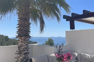 Image de 1 or 2 apts (4/8 people) next to each other beach, pool, fantastic Kornati views