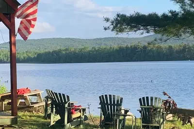 Image de Charming Camp on Water's Edge---Canoe, Loons, Turkeys, Fish and an Eagle