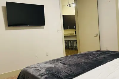 Image de Spacious Suite In Prime Location