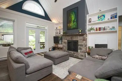 Image de Gîte Luxueux en Montagne près de Bromont