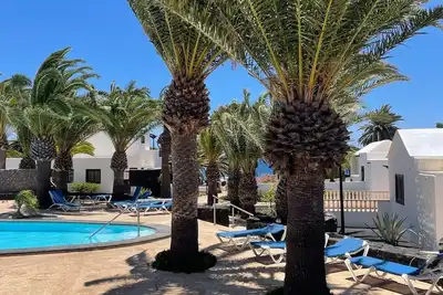Image de One bedroom apartment on the famous Playa Bastian. 5 mins from the beach