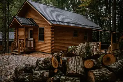 Image de Cozy cabin in Hocking Hills - Merlot Cabin #8 - Hot Tub - Fire Ring - Wifi