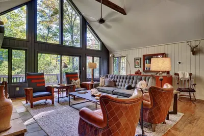 Image de Hippen House - Beautifully Updated Four Bedroom Cashiers Home