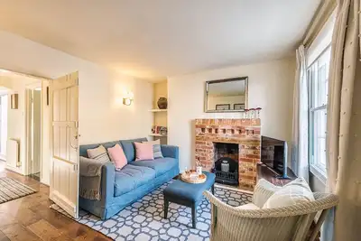 Image de No77 is a Pretty Grade Ii listed Cottage in the heart of Lavenham.