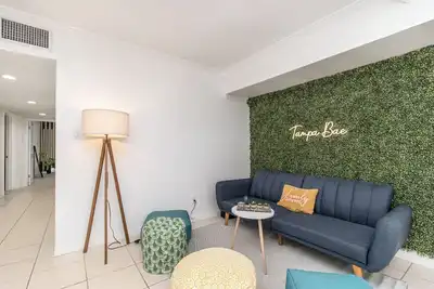 Image de 6 Bedroom Bucs | Airport | Mall | Beach | Wifi