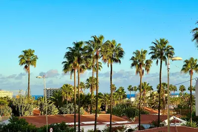 Image de Beautiful 2-Bed Apartment in Maspalomas near Yumbo