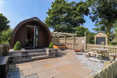 Image de Lapwing Lodge, romantic, with hot tub in Lancaster