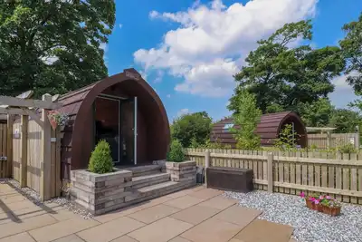 Image de Curlew Corner, romantic, with hot tub in Lancaster