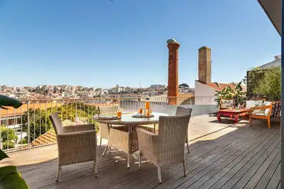 Image de Luxurious, Bright & Large Terrace With Great View | Family-Friendly