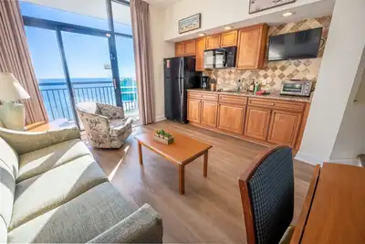 New Top Floor Ocean Front 1br with Updated Kitchen