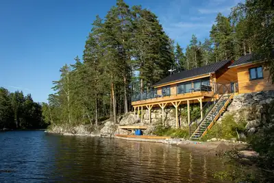 Image de Exclusive and modern holiday home \"Lilla älg\" right on the lake 365 days a year!