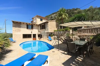 Can Coste by Vida Villas, own pool, walk to town
