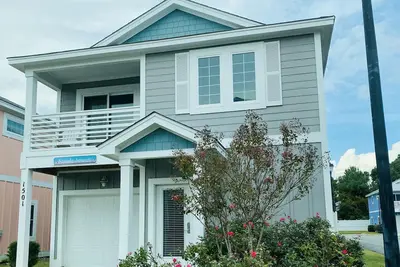 Image de Wonderful New Dog friendly Home that sleeps up to 8 with Pool in Kdh