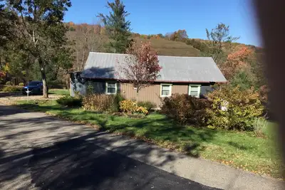 Image de Modern cottage located in 250 private acres Pond Fishing Hiking Fire Pit