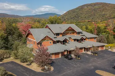 Image de Ski in-out with new Timbertown Quad access or use our private ski shuttle!