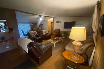 Image de Beautiful Water Front Cabins