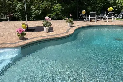 Image de 🌸🌼Sunsational Locust Valley Village Charmer🏖🎊High Speed Internet! 💫