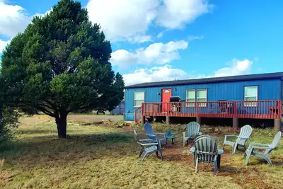Image de Grand Canyon - Pinion Pine Getaway - Fenced Acre & Mountain Views!