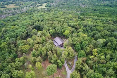 Image de Newly Renovated! Secluded Country Farmhouse