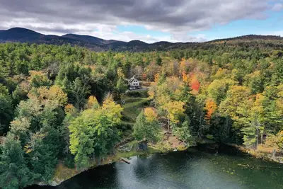 Image de Augur Lake House on a 30 acre private property