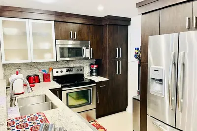 Image de Oceanfront Six Bedrooms with Free Parking!