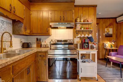 Image de Modern Rustic Retreat w/Private Trails & Stream