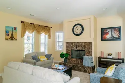 Image de Luxury Home 3300 Sq Ft, Spacious With Beautiful Patio