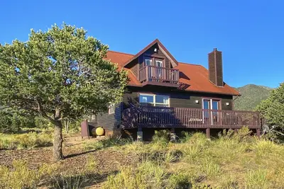 Image de Mountain lodge w/ panoramic views from hot tub