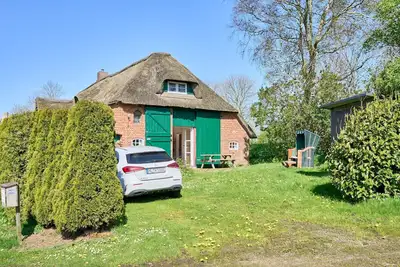 Image de Thatched roof house Sünsbarg