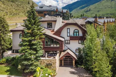 Image de Tyrolean 6 | Newly Updated 4br Condo Steps to Vail Village