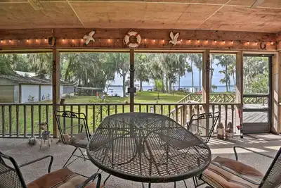 Image de 'Pirate Cove' Home in Welaka: Dock & River Access!