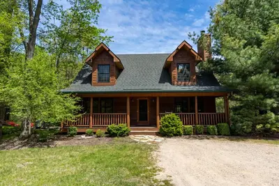 Image de Big Bear Cabin - Cabin Getaway - Private hot tub - Community Pool!