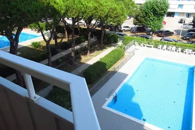 Image de Appartement confortable avec piscine partagée