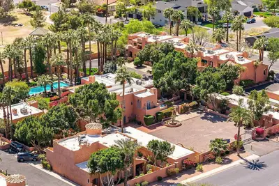 Grand Adobe - 28 Guests, 12 Bedrooms, Heated Pool