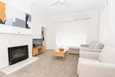 Image de Anson Cottage - 1900 Cbd Home, Private & Practical