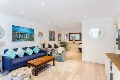 Image de Best location for City sightseeing, 2 bed 2 bathroom Flat in the middle of town.