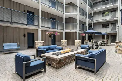 Image de Newly Remodeled Condo, walk to the Gondola, W102 - Air Conditioner