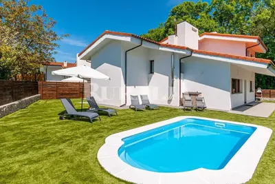 Image de Villa Valdés-An idyllic place, near the coast.