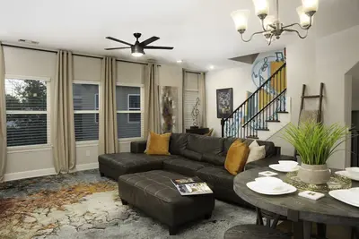 Image de 🎵Musical Getaway in East Downtown |Luxury Townhome