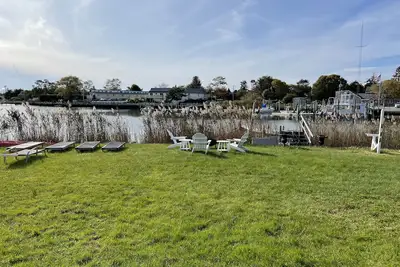 Image de Waterfront Southhampton Home