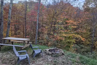 Image de Cabin surrounded by Wayne National Forest and the Baileys Trail System