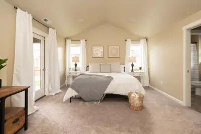 Image de King bed - Pet Friendly - Jameson's Place