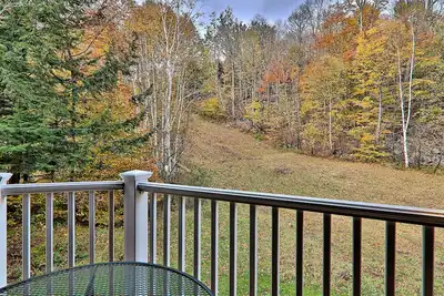 Image de Ski-in/out condo with fireplace, tennis court, mountain views, & washer/dryer