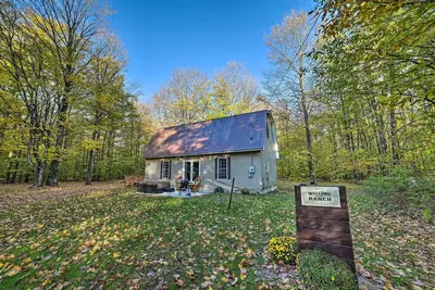 Image de Secluded & Rural Frederic Home w/ Barn on 25 Acres