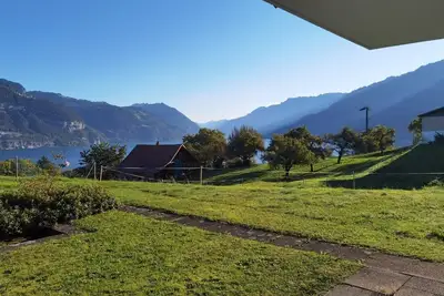 Image de Panoramic room overlooking Lake Thun