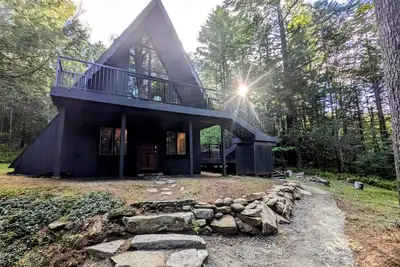 Image de This house is a 4 bedroom(s), 2. 5 bathrooms, located in Jamaica, Vt.