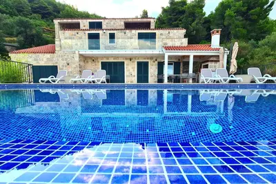 Image de Magnificent new Villa Tofta on Lopud, Croatia. Sea views from the infinity pool