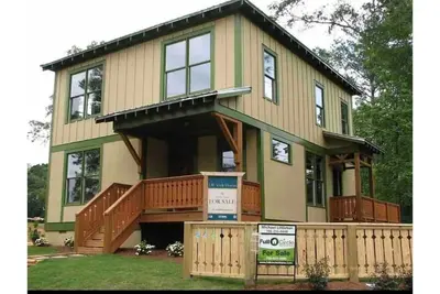 Image de Feels like Home…In Athens, Near Uga, Downtown