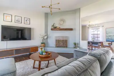 Image de Roomd | Mid Century Country | King Bed | Bbq Grill